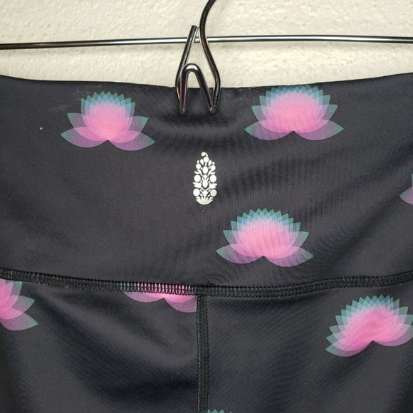 Free People Movement Women's Lotus Print High-Rise Leggings Sz M (1137) - Picture 3 of 4